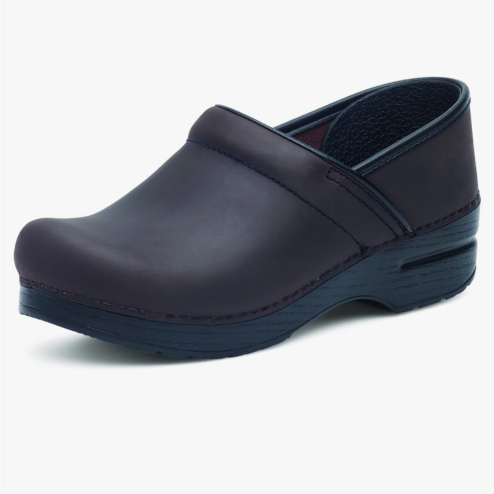 🚫 SOLD 🚫 Dansko professional clogs women’s size 36 EUC